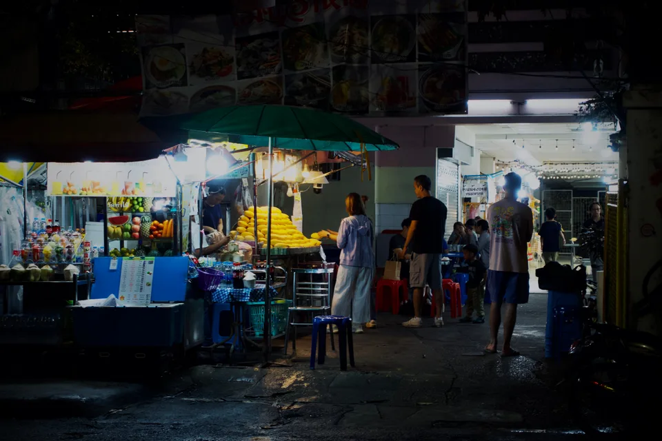 photo 4 of 19 from 4 november 2025, khlong tan nuea, vadhana district