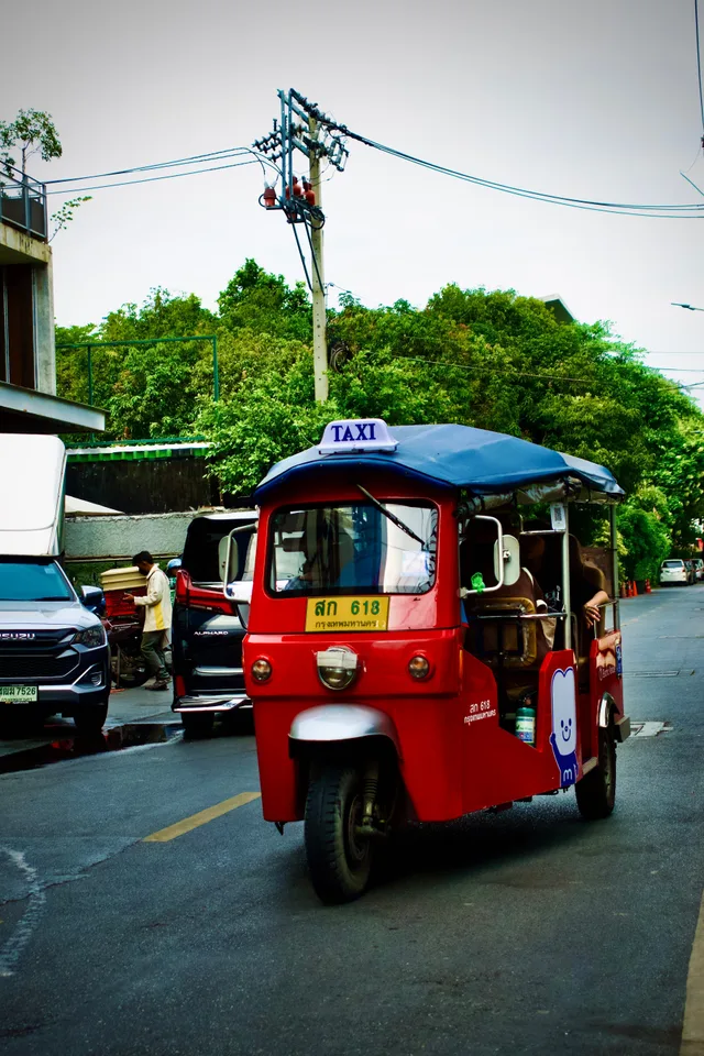 photo 11 of 19 from 4 november 2025, khlong tan nuea, vadhana district